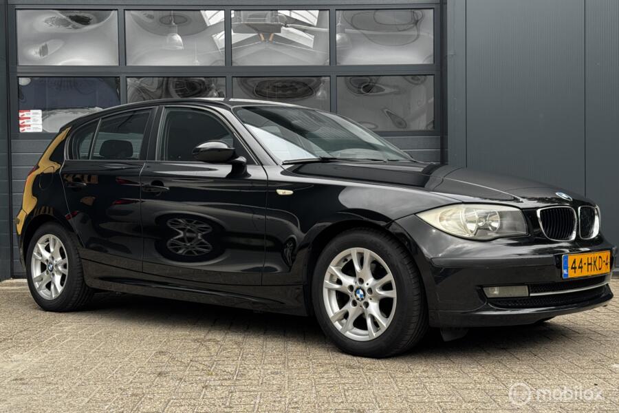 BMW 1-serie 116i Business Line, Airco, navi,