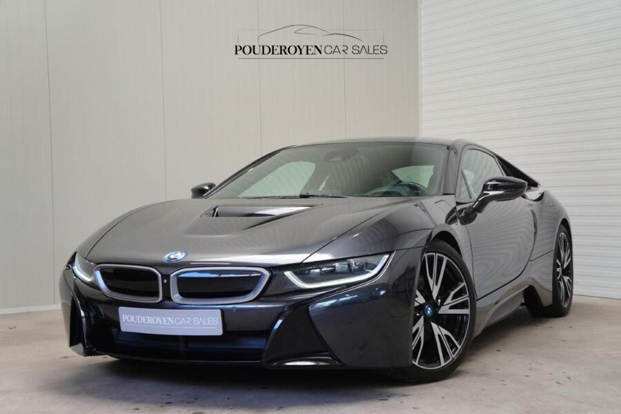 BMW i8 Coupé / NL Auto / Dealeronderhouden / Top conditie / Head up / 360 camera