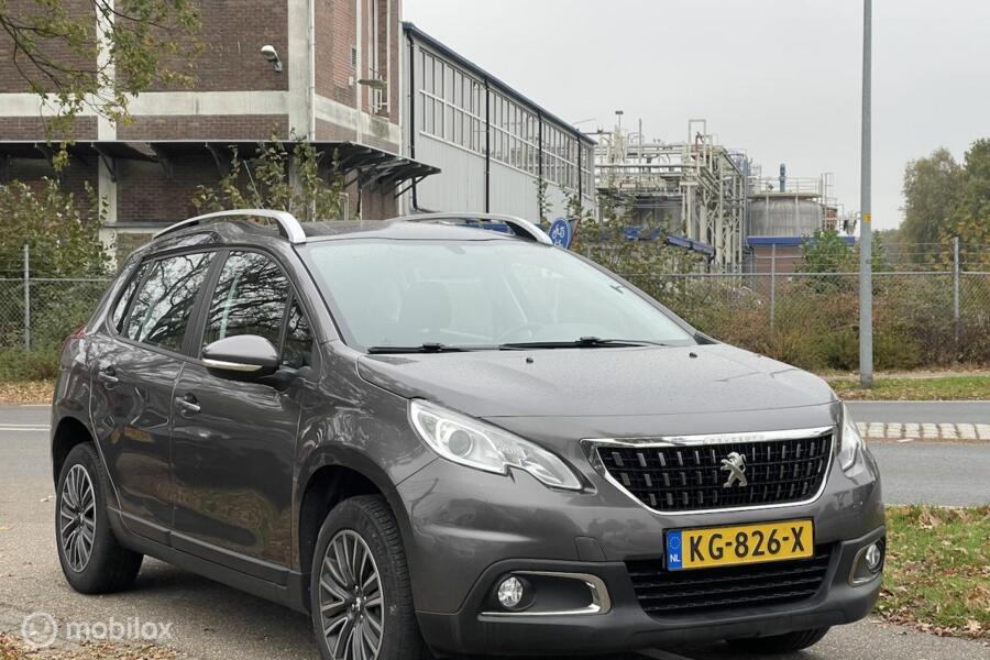 Peugeot 2008 1.2 PureTech Blue Lion | Panoramadak | Full Options | Trekhaak |