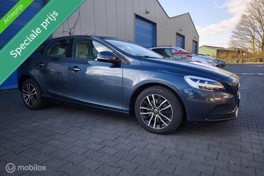 Volvo V40 2.0 T2 / Dealer onderhouden / Zeer Netjes !