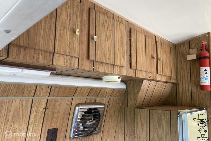 Ford USA Econoline  Camper v8 van belastingvrij