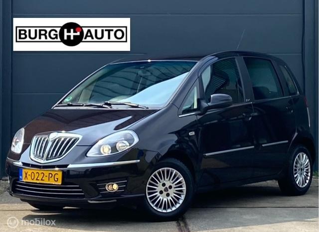 Lancia Musa 1.4-16V Gold 96PK - AIRCO - STOELVERWARMING - PARKEERSENSOREN - HOOGZITTER - RADIO/CD - APK T/M 04-01-2026 -
