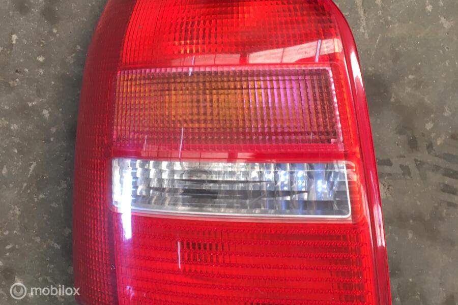 Achterlicht links  Audi A4 Avant ('96-'01)