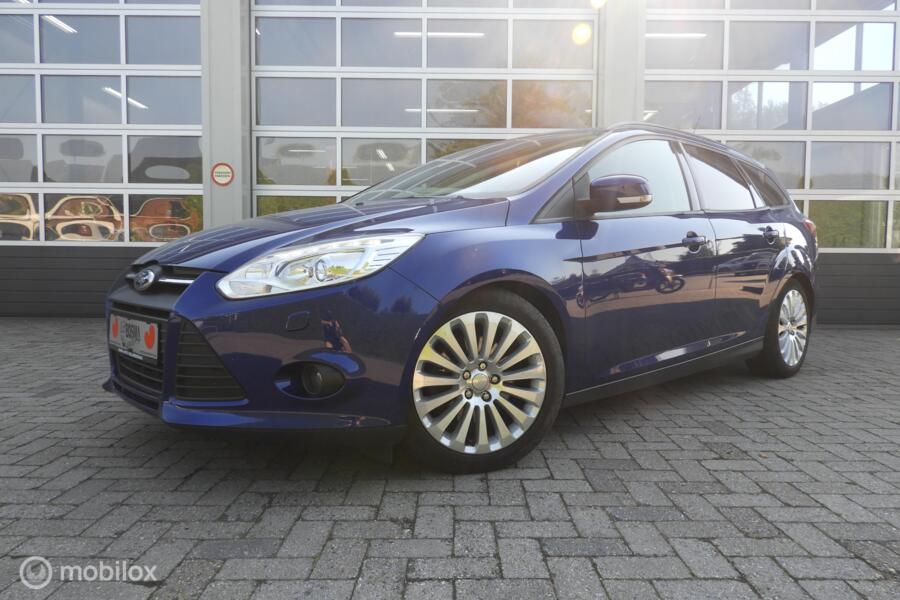 Ford Focus Wagon 1.6 EcoBoost Titanium ,Xenon , stoelverwarm