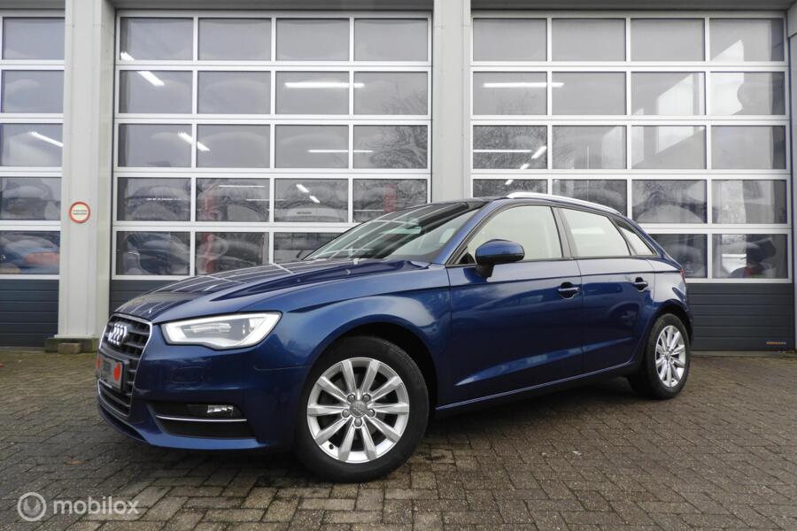 Audi A3 Sportback 1.2 TFSI Xenon ,  5 drs