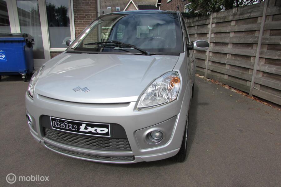 Ligier Brommobiel iXO 440