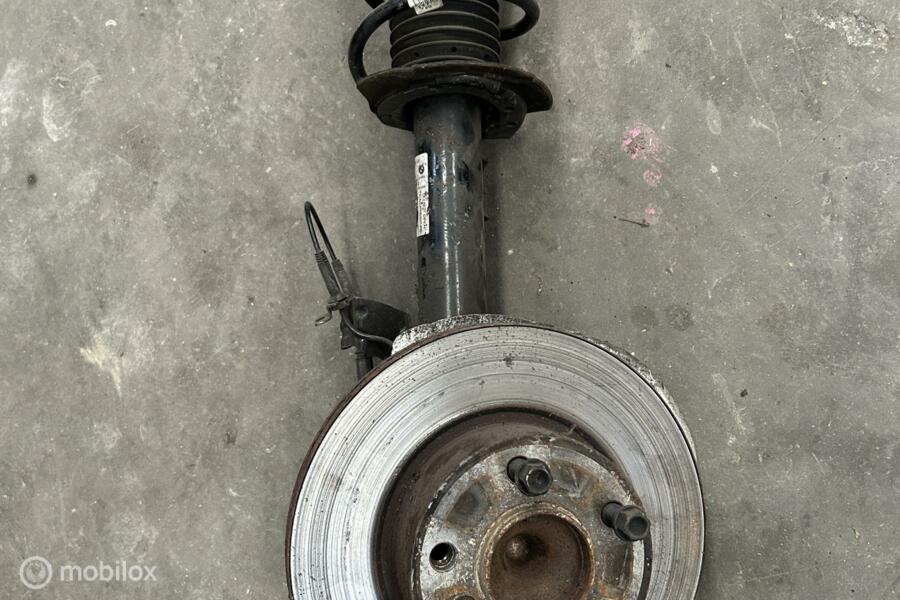 Veerpoot+fusee linksvoor BMW 3-serie F30/F80 ('12-'15)
