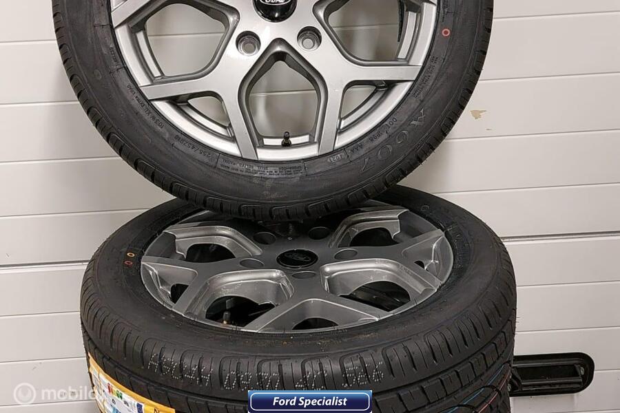 Zomer set 255/45/18 Ford Transit Custom 1016