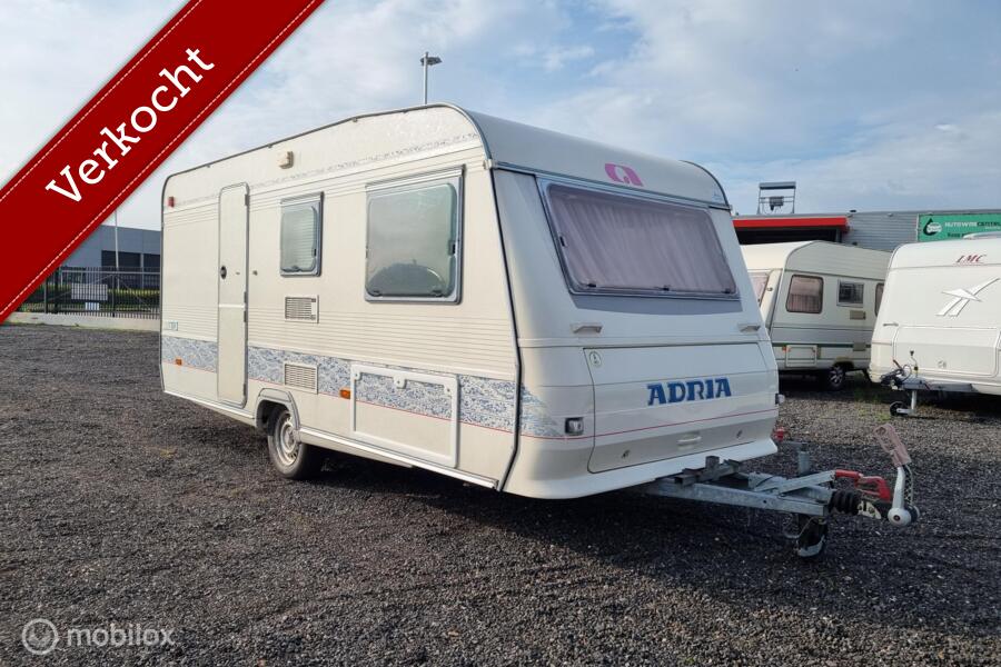 ADRIA UNICA 461 UB, STAPELBED,VOORTENT,LUIFEL,BOILER,TOILET