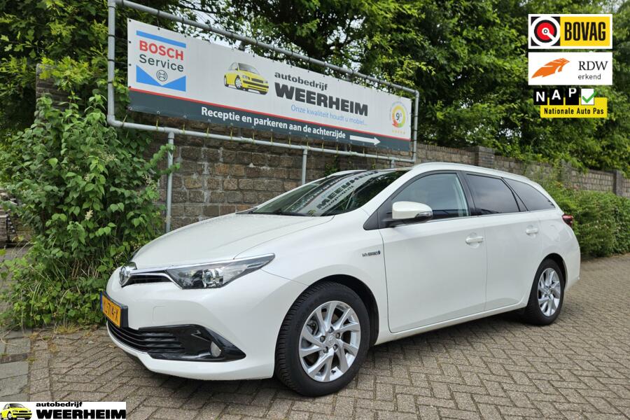 Toyota Auris 1.8 Hybrid Dynamic, CAMERA, PANO DAK!