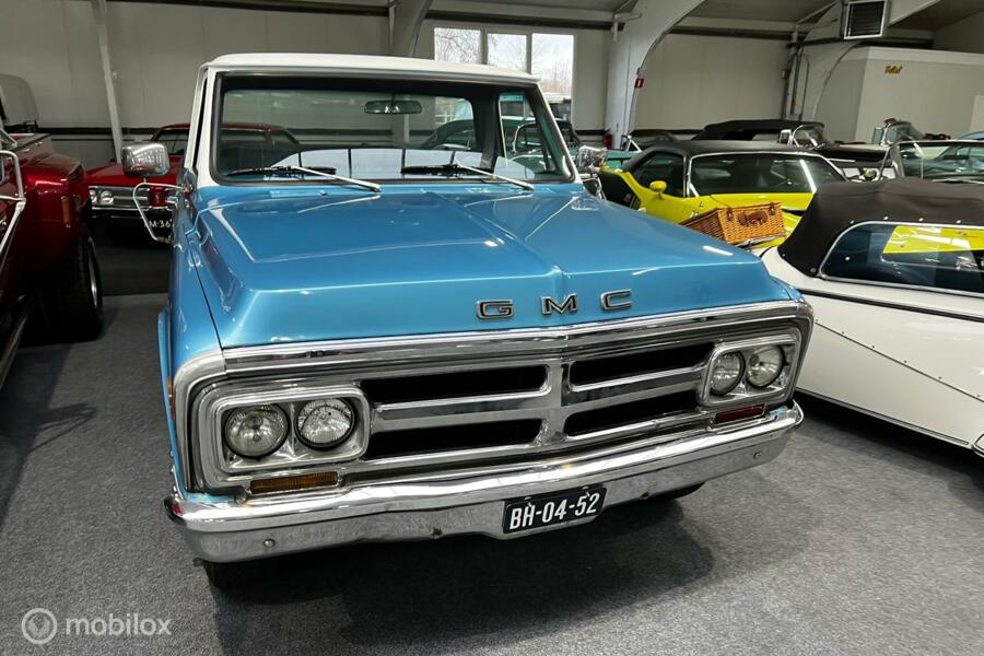 G.M.C. C-2500 C-2500