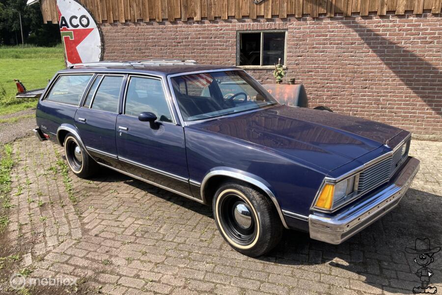 Chevrolet Malibu station wagon v8 nl + APK