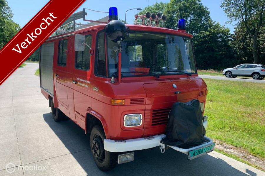Mercedes 409 22 d KM brandweer camper  mrb vrij 1976
