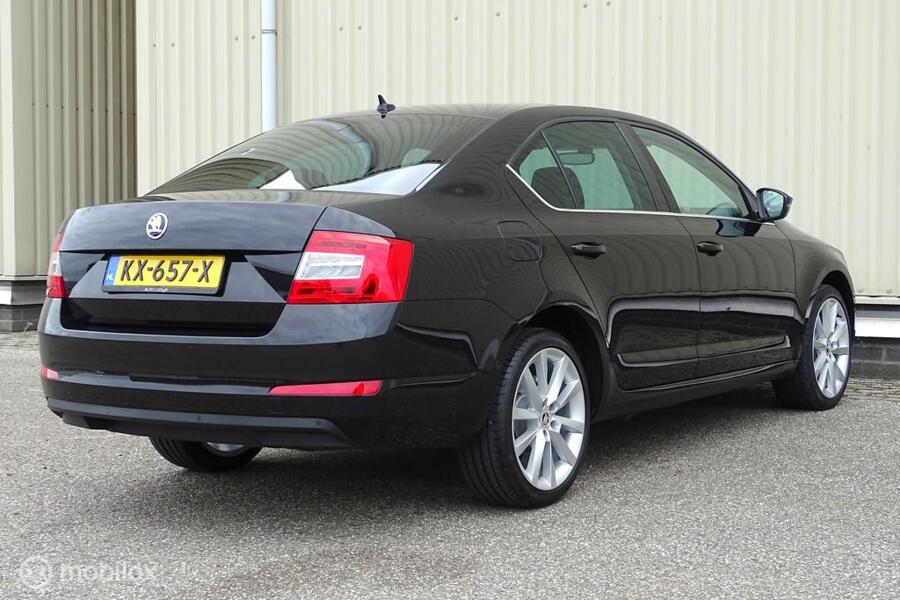 Skoda Octavia 1.0 TSI DSG Style Business