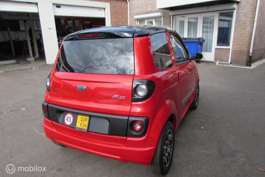 Microcar Brommobiel M.GO Initial