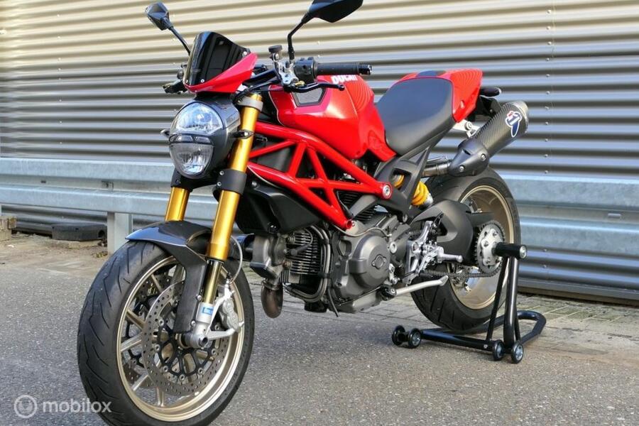 Ducati Monster 1100 S