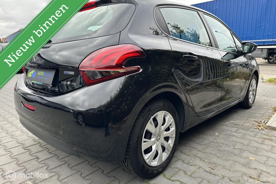 Peugeot 208 1.2 PureTech Active / 2016 /