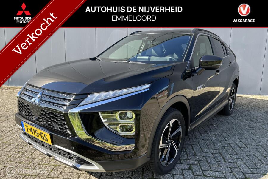 Mitsubishi Eclipse Cross 2.4 PHEV Intense+ TERKHAAK|NAVI| CARPLAY