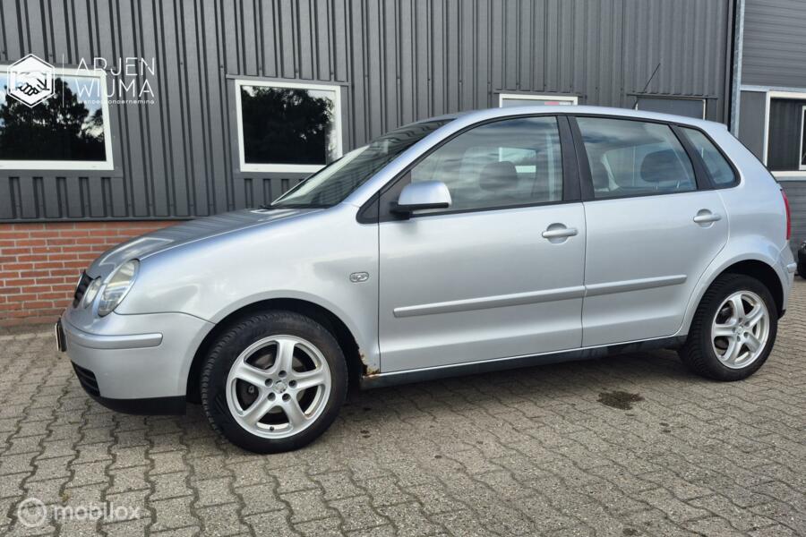 Volkswagen Polo 1.4-16V Athene/Cruise/Airco/5 Deurs !