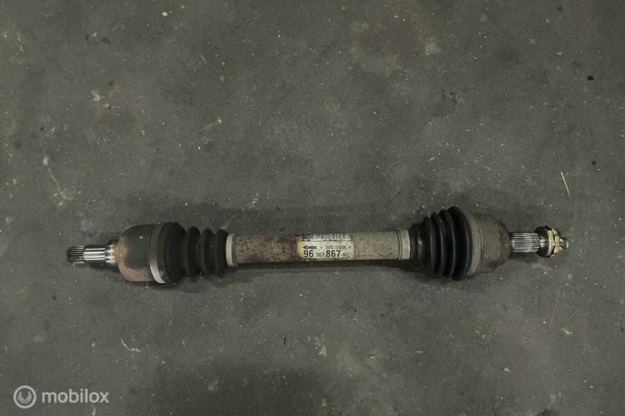 Aandrijfas linksvoor Peugeot 307 1.4-16V ('01-'07)