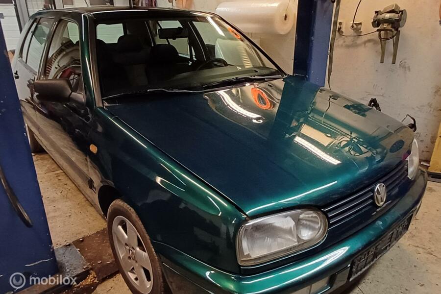 Volkswagen Golf 1.6 Milestone