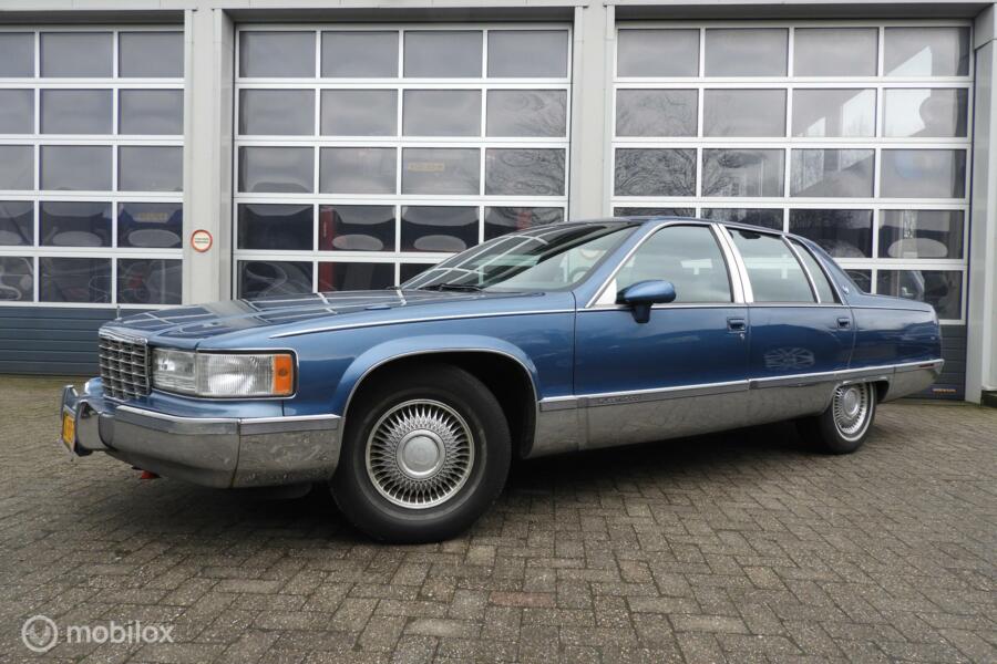 Cadillac Fleetwood 5.7 V8 , strakke auto