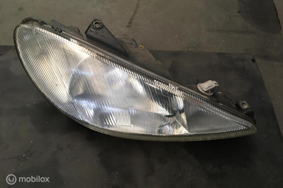 Koplamp rechts Peugeot 206 1.6-16V ('98-'09) 9640559480
