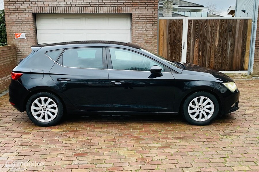 Seat Leon 1.6 TDI Style Business  Limited Edition 2
