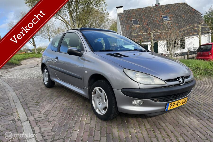 Peugeot 206 1.4 XT AUTOMAAT|ELEK RMEN&SPLS|SCHUIFDAK|APK|