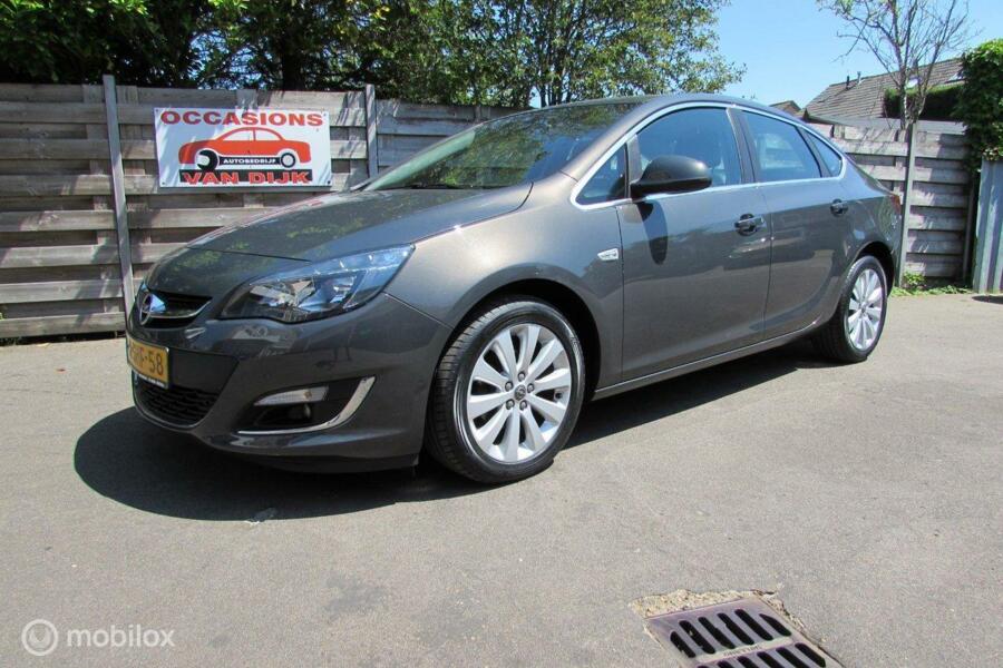 Opel Astra 1.4 Turbo Cosmo Automaat