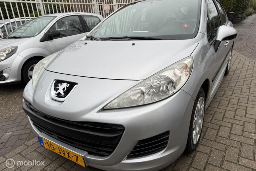 Peugeot 207 1.4 VTi X-line