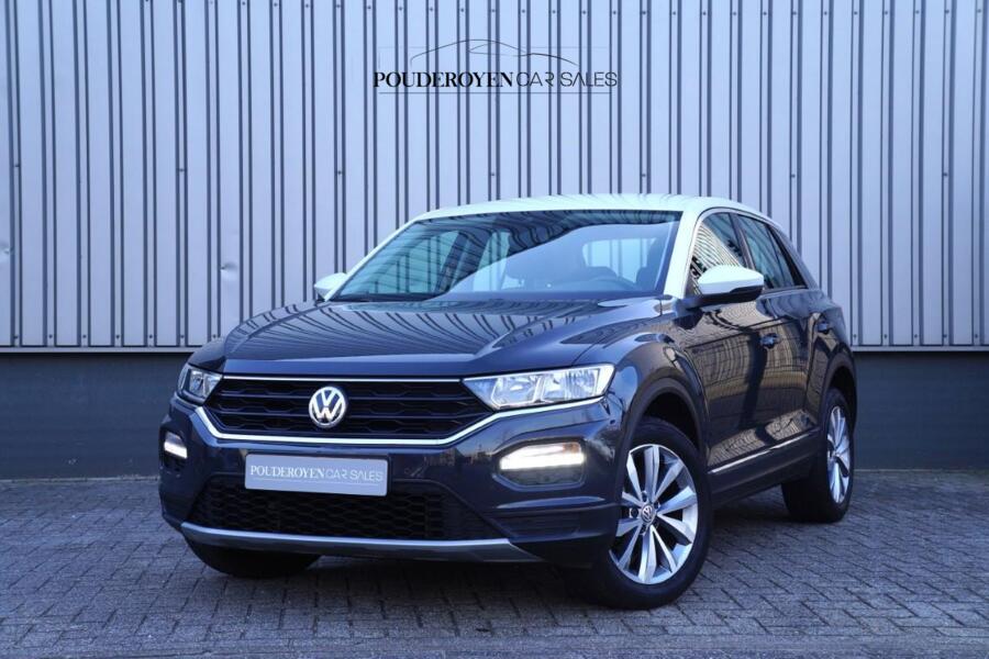 Volkswagen T-Roc 1.0 TSI Style / 17" / Dealerauto / Carplay