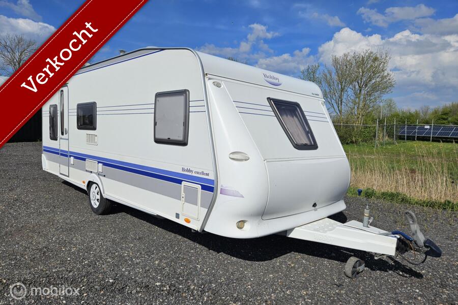 HOBBY EXCELLENT 560 KMFE,STAPELBED,VOORTENT,MOVER,6 PERSOONS