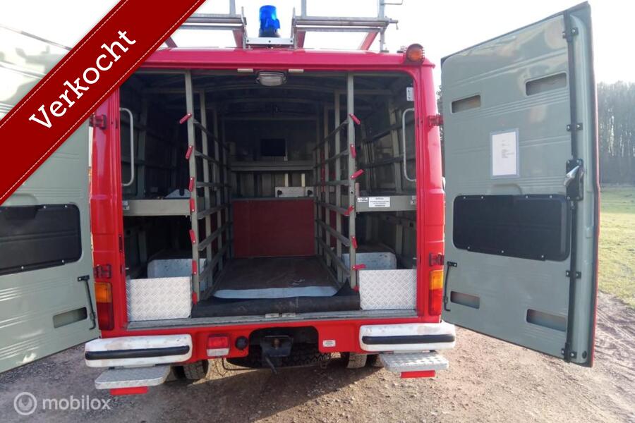 Verkocht Mercedes 409 LF Benzine Kastenwagen 9000 Kilometer
