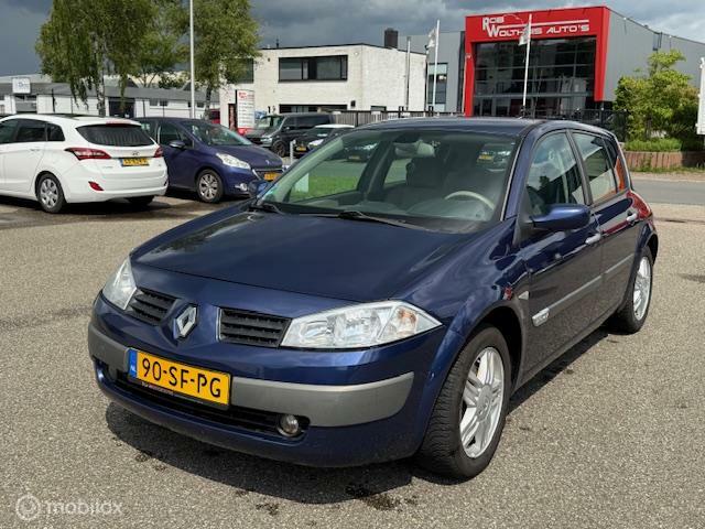 Renault Megane 2.0-16V Privilège Luxe
