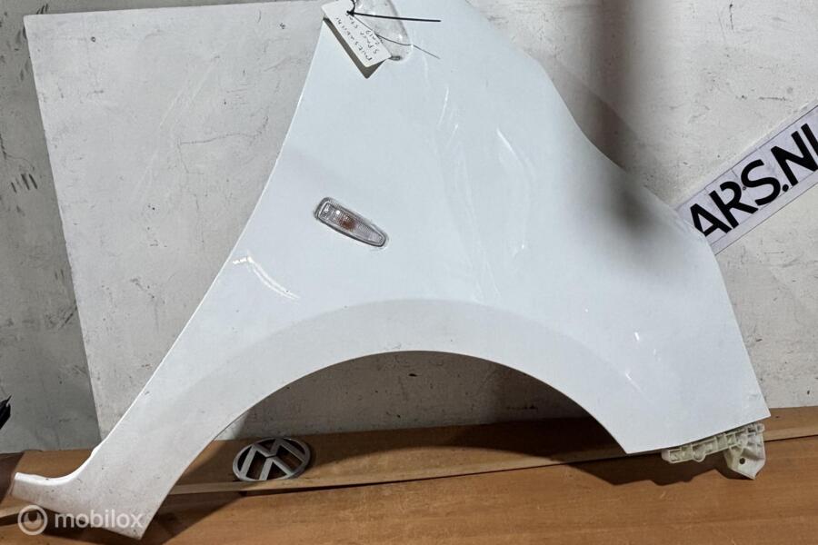 Rechter voorscherm wit Mitsubishi Space Star II ('13-'18)
