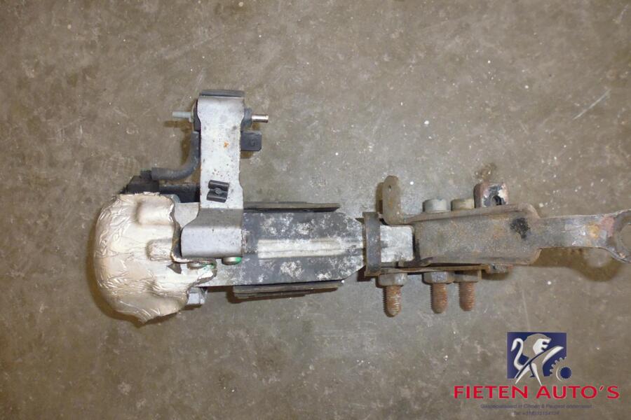 Motorsteun Achter Citroen C5  3.0 HDi ('08-'17) 180676