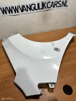 Voorscherm rechts wit Chevrolet Spark
