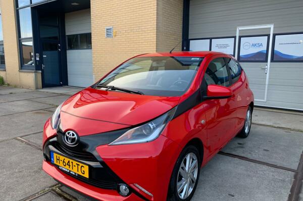 Toyota Aygo 1.0 VVT-i x-wave