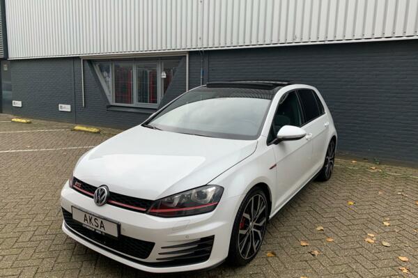 Volkswagen Golf 2.0 TSI GTI Performance DSG | Pano | Leder
