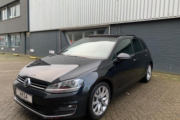 Volkswagen Golf 1.4 TSI 140 pk ACT Highline Pano Automaat