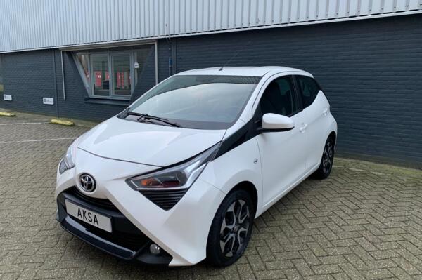 Toyota Aygo 1.0 VVT-i x-cite 72pk  | Camera | Sportvelgen