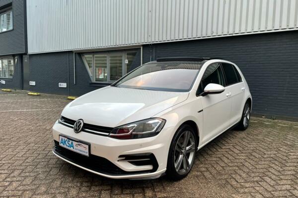 Volkswagen Golf 1.5 TSI  Highline R-line | DSG | Pano | Led
