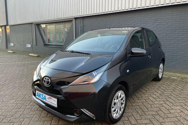 Toyota Aygo 1.0 VVT-i x-fun | Navi | Camera | Garantie 3mnd