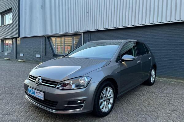 Volkswagen Golf 1.2 TSI 110pk Highline | DSG | Navi