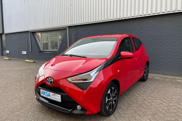 Toyota Aygo  X-Play 72pk | Apple Car Play | Camera |Garantie