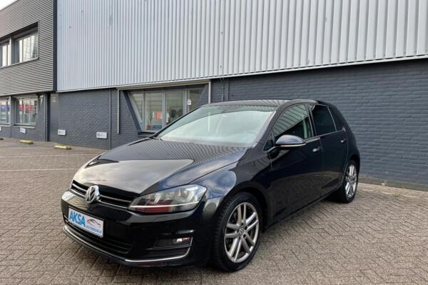 Volkswagen Golf 1.6 TDI 110pk Lounge | Navi | 17 inch | Xenon | Elektrische Inklap spiegels | Dealer onderhouden