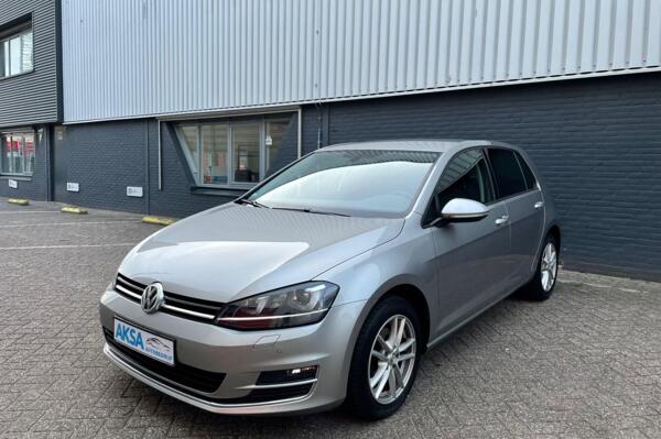 Volkswagen Golf 1.2 TSI Highline | DSG | Navi | Camera | Garantie