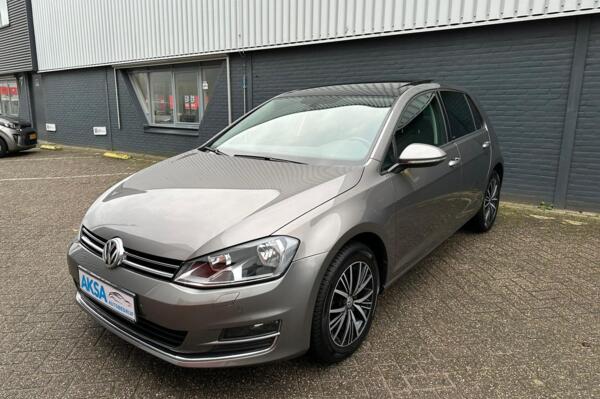 Volkswagen Golf 1.2 TSI AllStar | DSG | Pano | Standkachel | Grote Navi | Garantie