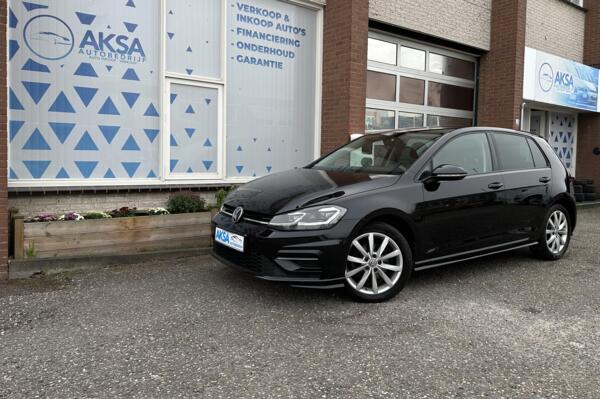 Volkswagen Golf 1.5 TSI 150pk R-Line | Led | Navi | Dynamic Light | 17 inch |
